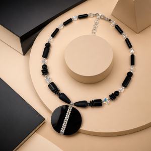 Naszyjnik handmade ''Yukihana'' z kryształami Swarovski 